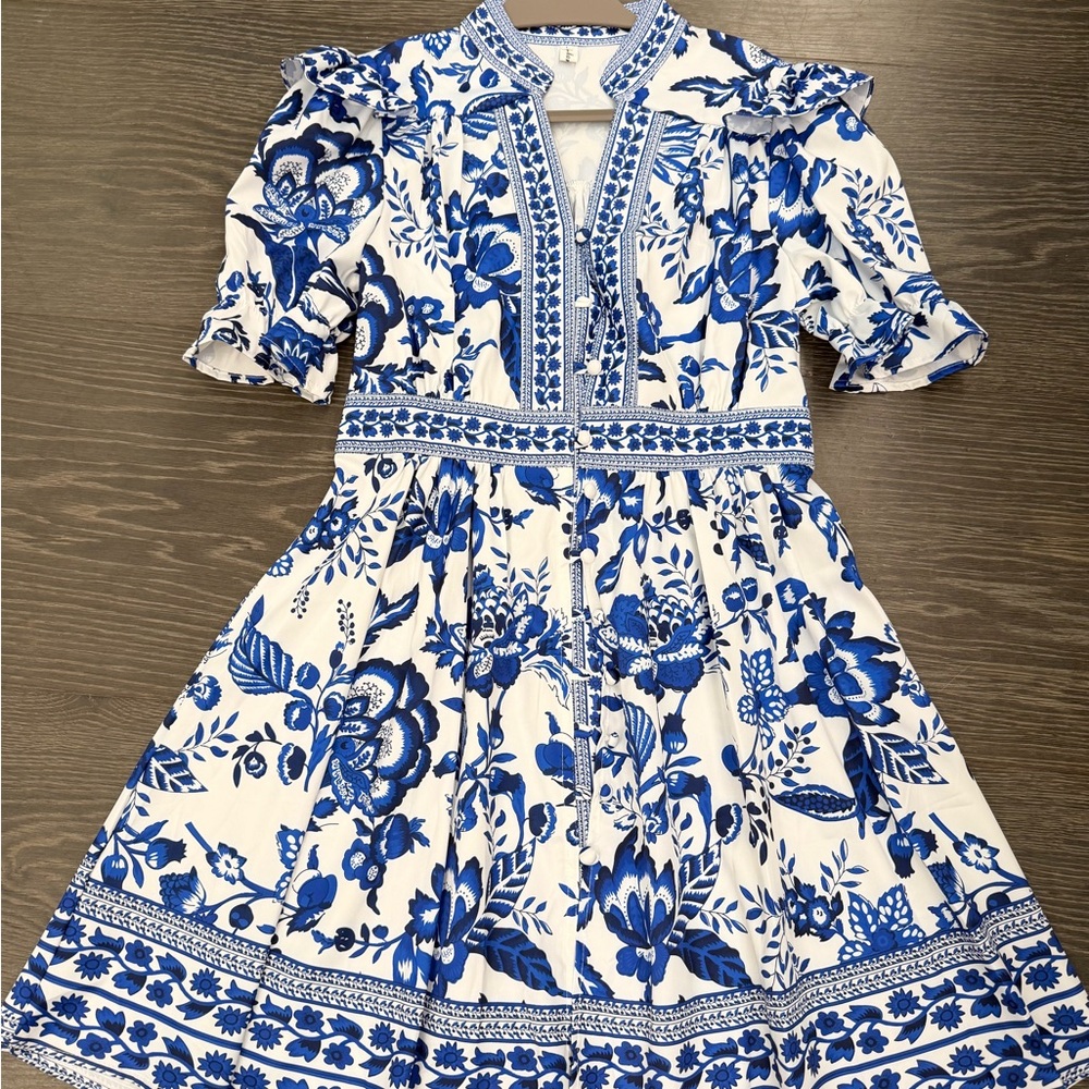 Chic Blue Floral Long Sleeve Dress